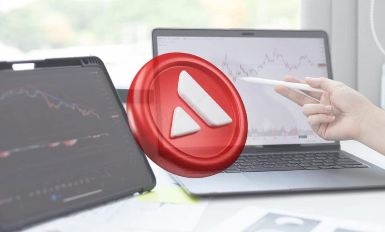 AVAX se consolide près de 22 $, une expansion vers 23 $ attendue.