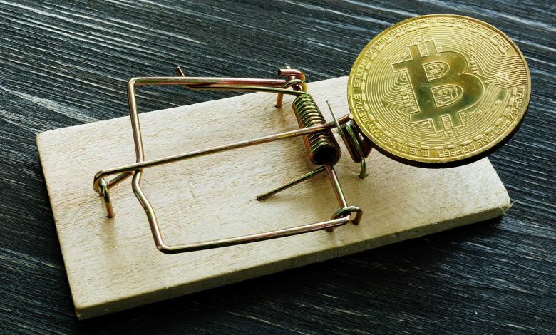 Roi du Bitcoin ou escroc ? La SEC accuse le propriétaire d'une entreprise de crypto et de forex d'une fraude de 200 millions de dollars.